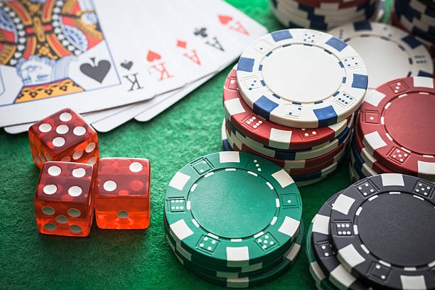 Live Ceme Online table on betogel alternatif mobile platform showing dealer camera and card layout